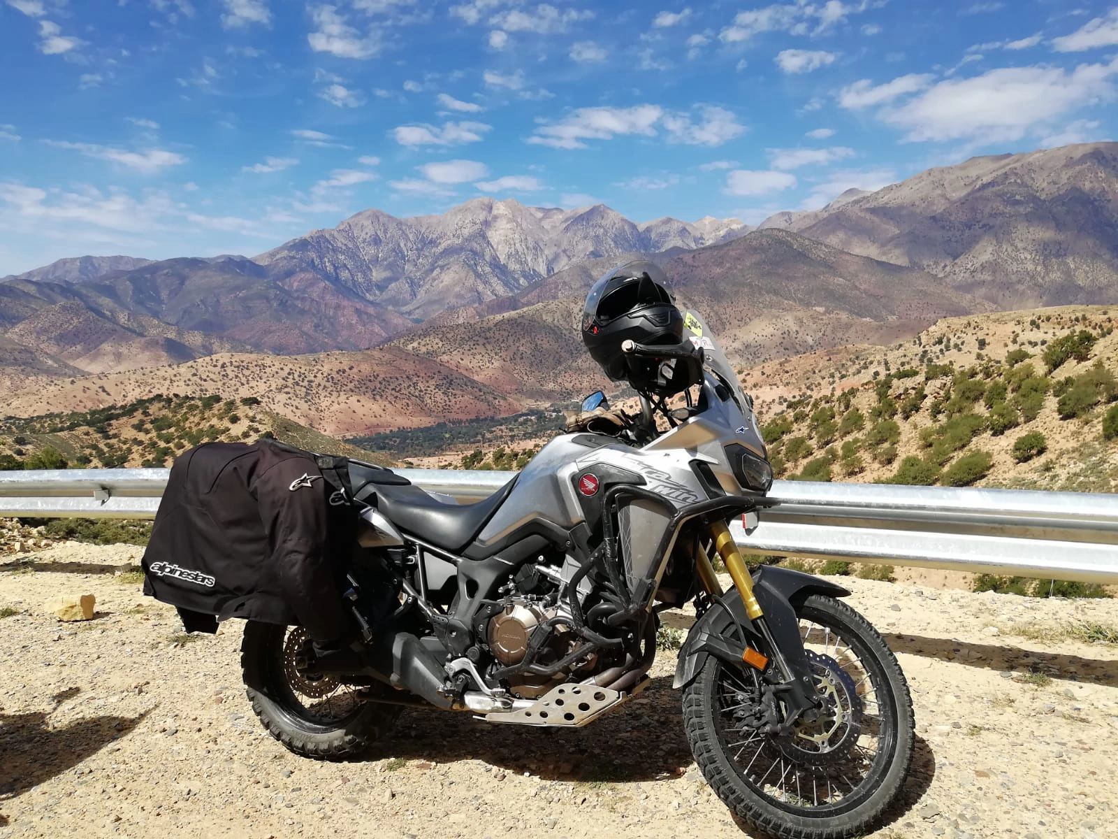 HONDA AfricaTwin 1100 rental in Morocco - photo 3